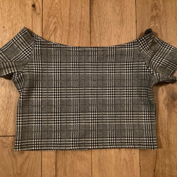 Brandy Melville crop top rare - Picture 3 of 3